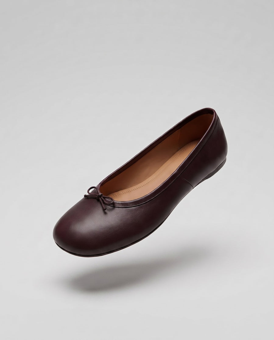 Split-Toe Leather Flats — Dark brown