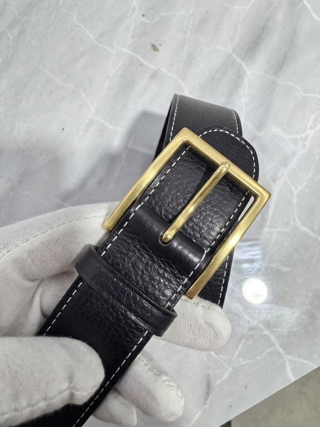 Sableau Plate Buckle Belt — gold buckle detail