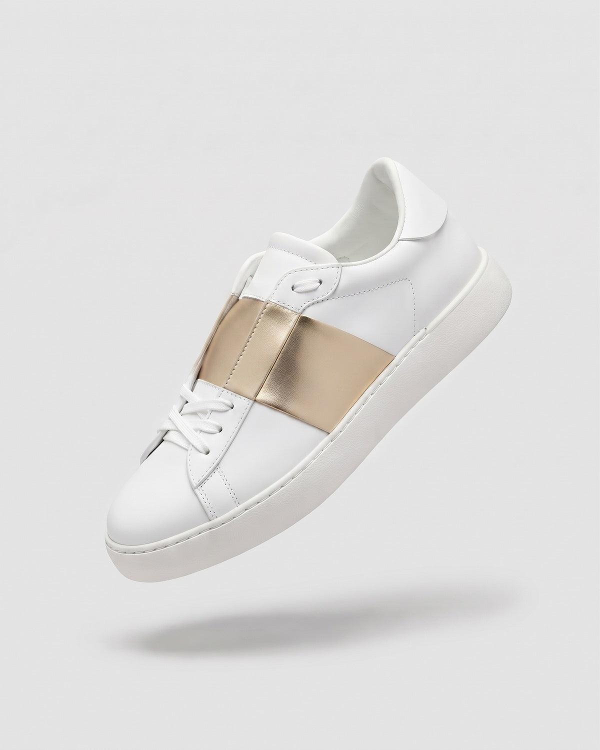 Sableau Band Sneakers Band in white with gold band
