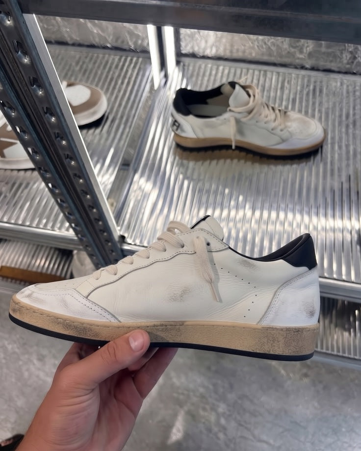 Sableau Balstar Sneaker White in hand