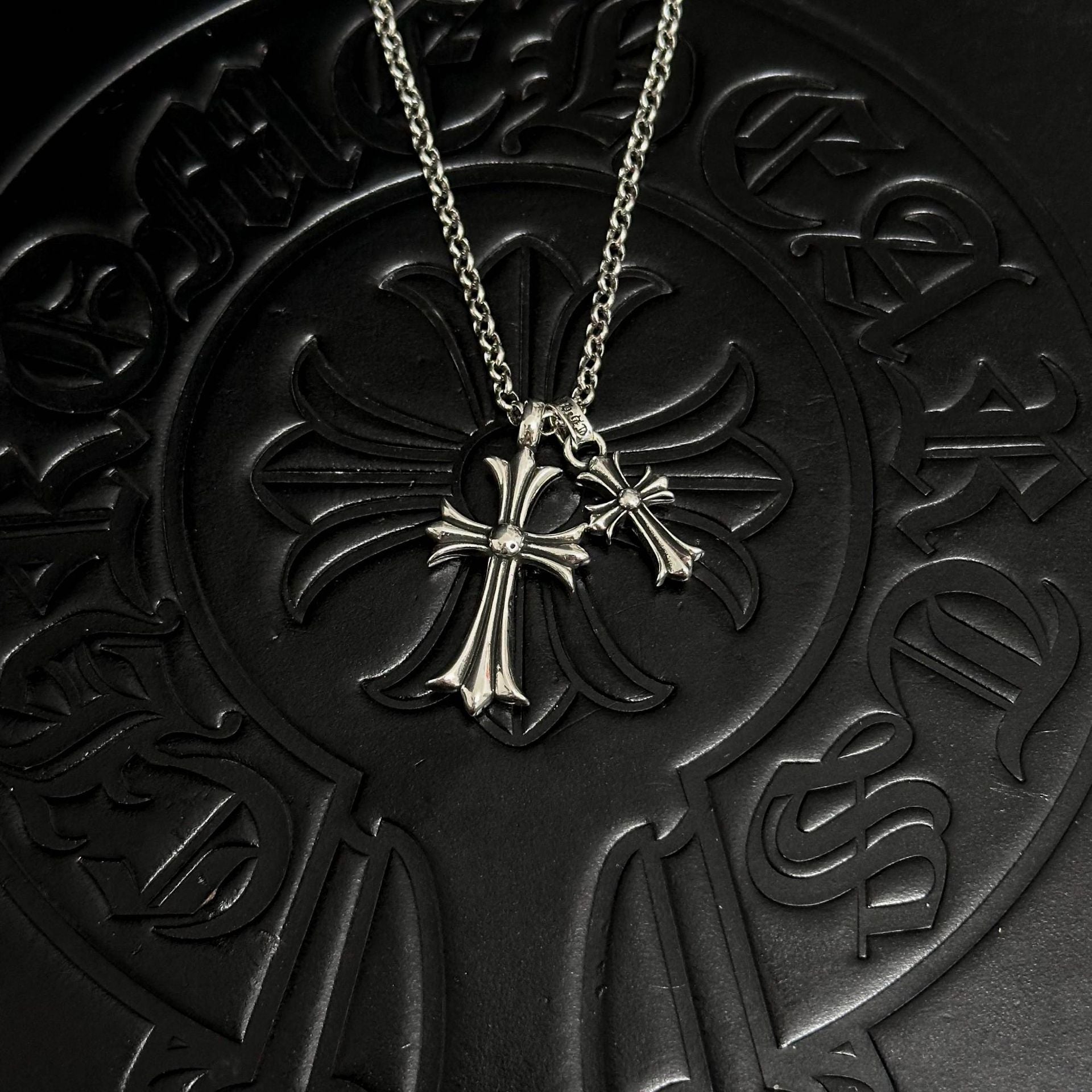Sableau Double Cross Necklace — Pearl Chain / Silver