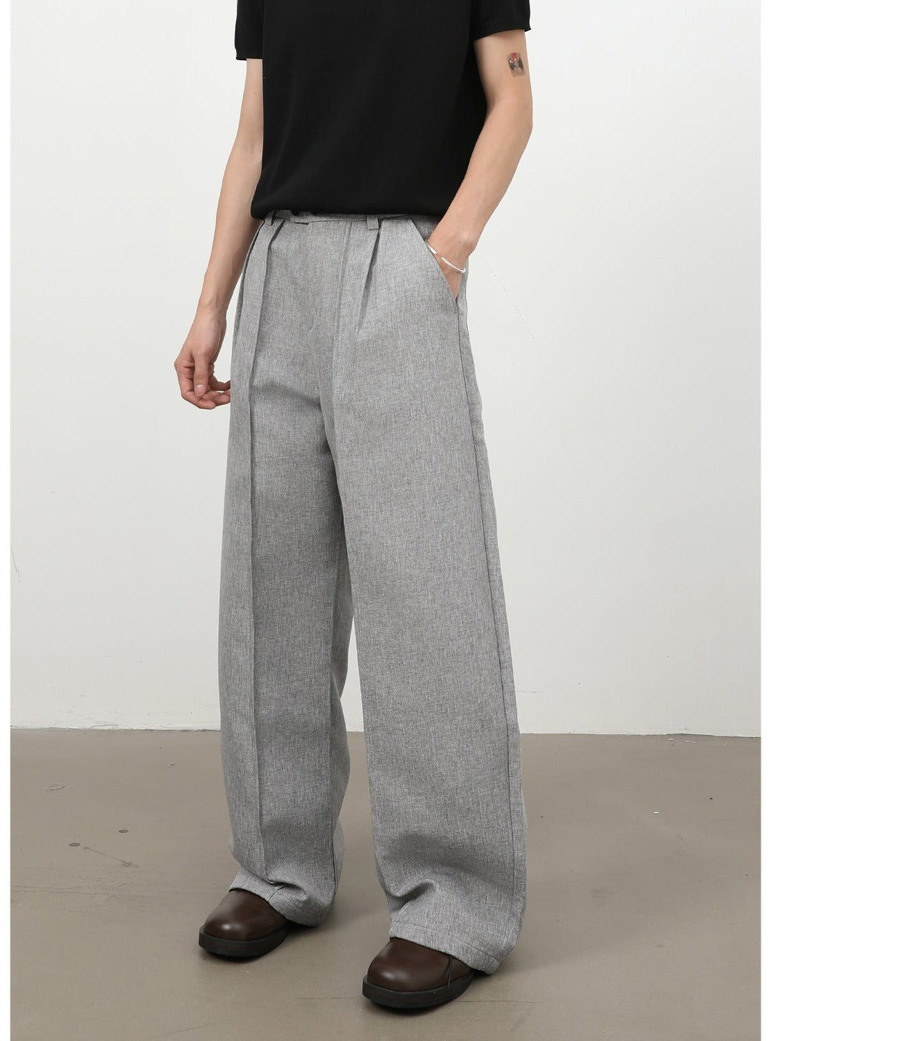Sableau Norrmalm Pleated Trousers - Grey Melange, worn