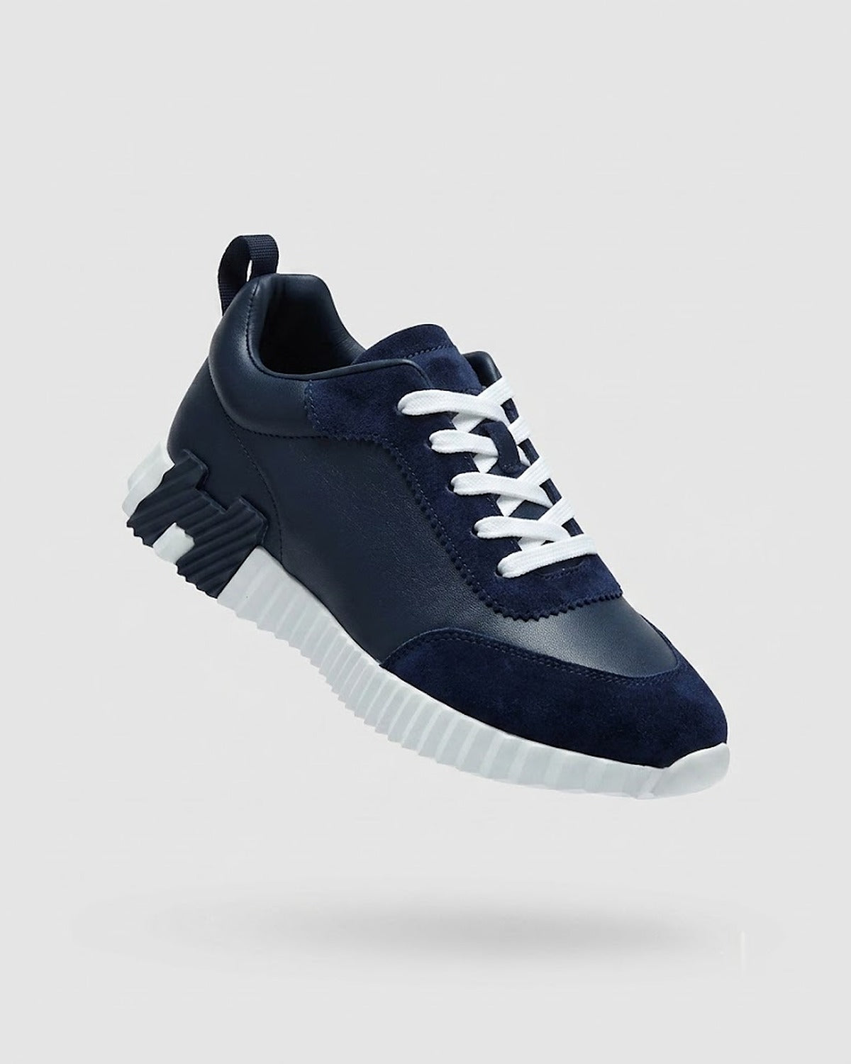 Sableau HB Sneakers in Navy — low-top leather runner