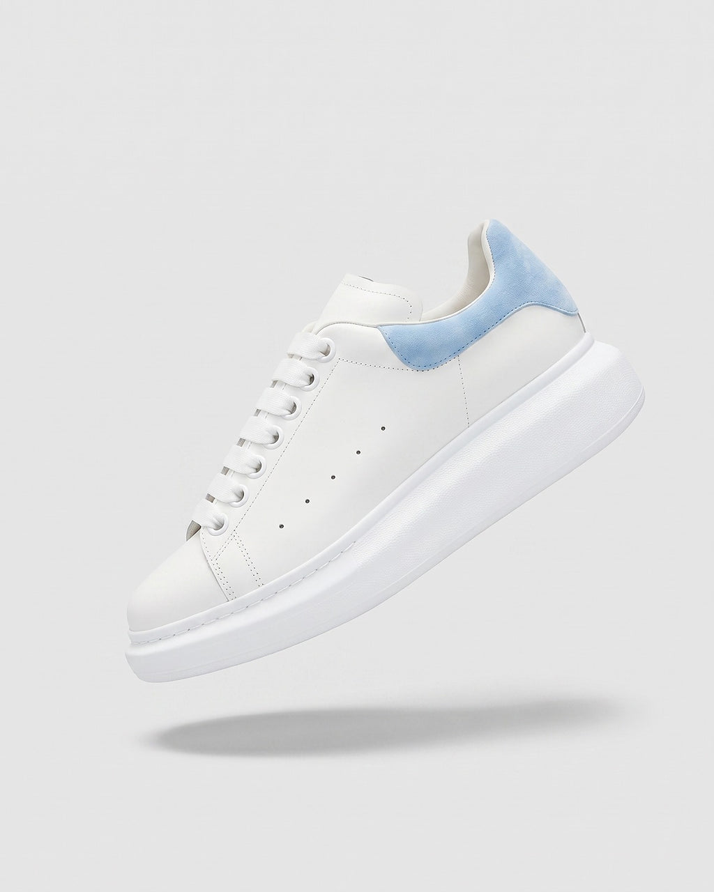 Sableau MQ Sneakers Velvet in white with blue velvet heel