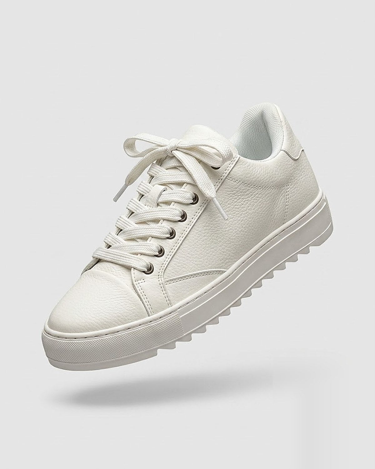 Sableau Numeris Sneakers in White — leather low-top