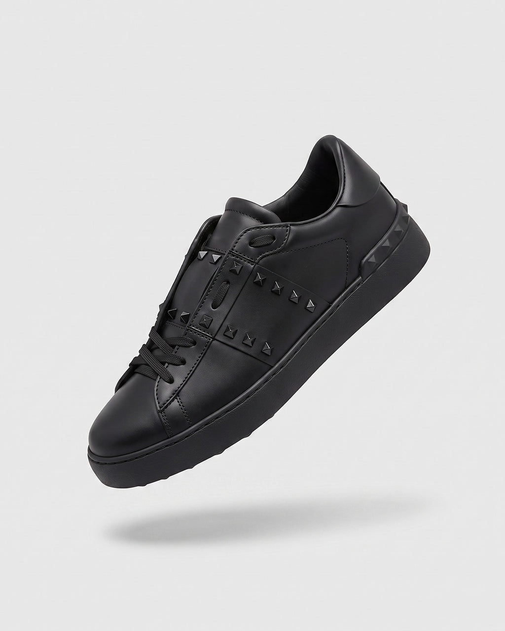 Sableau VT Sneakers in all black with black studs