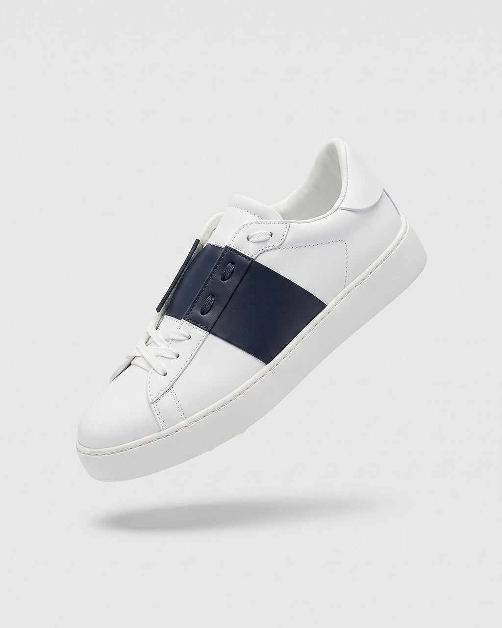 Sableau VT Sneakers Band in white with navy band