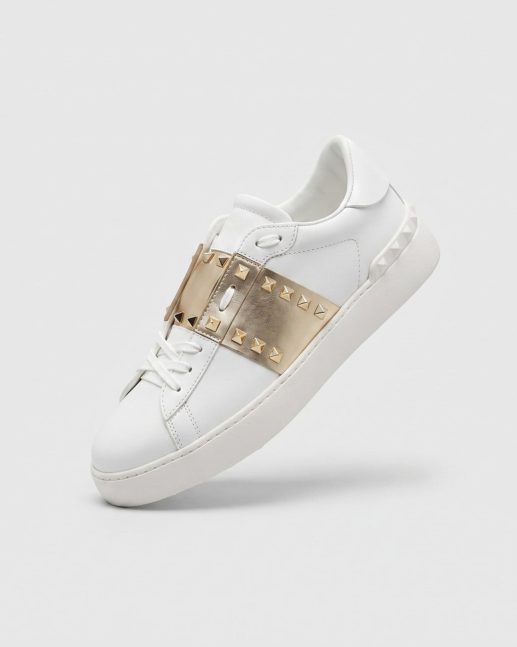 Sableau VT Sneakers with gold band and gold studs